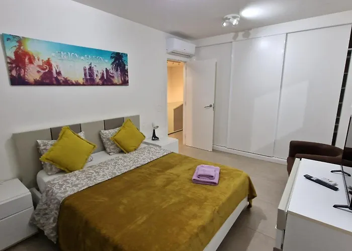 빌라 Paraiso-luxury With Heated Pool 아데제