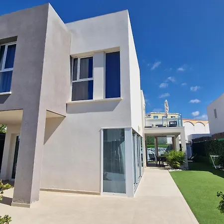 Villa Paraiso-luxury With Heated Pool