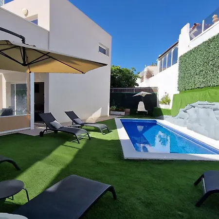 Paraiso-luxury With Heated Pool * 아데제