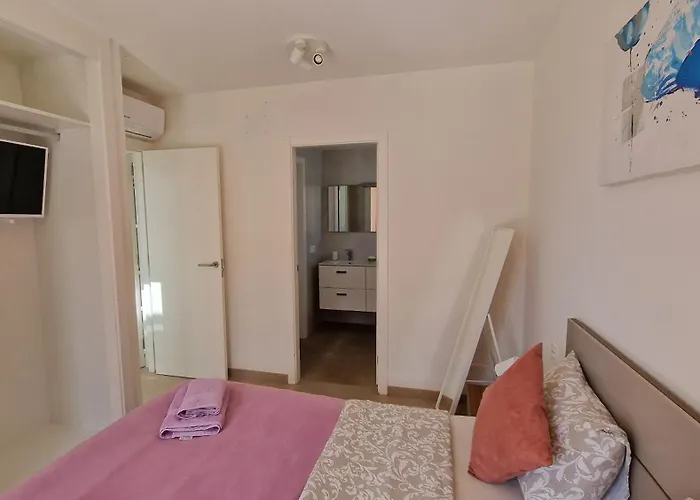 Paraiso-luxury With Heated Pool Villa *