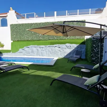 Paraiso-luxury With Heated Pool Villa *